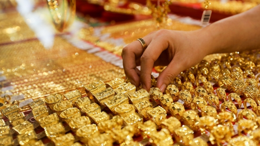 Giá vàng trong nước giảm, vẫn cao hơn vàng thế 6,5 triệu đồng/lượng