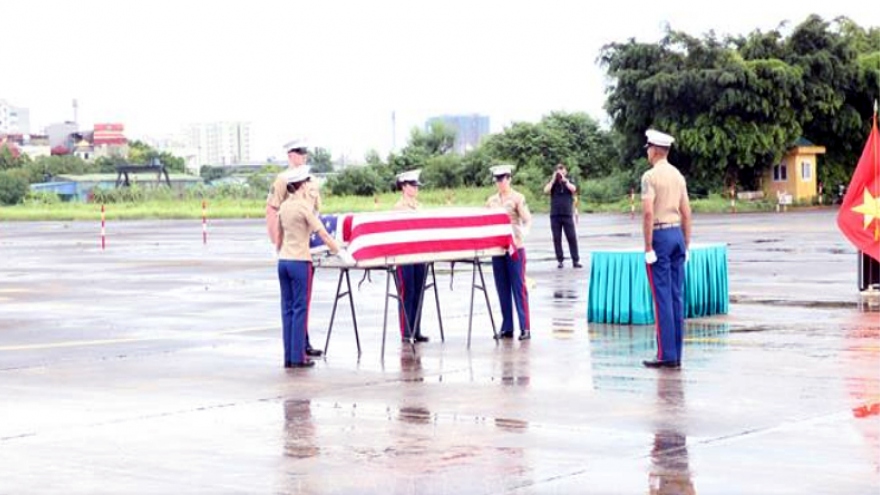 Vietnam hands over remains of American soldier in Hanoi