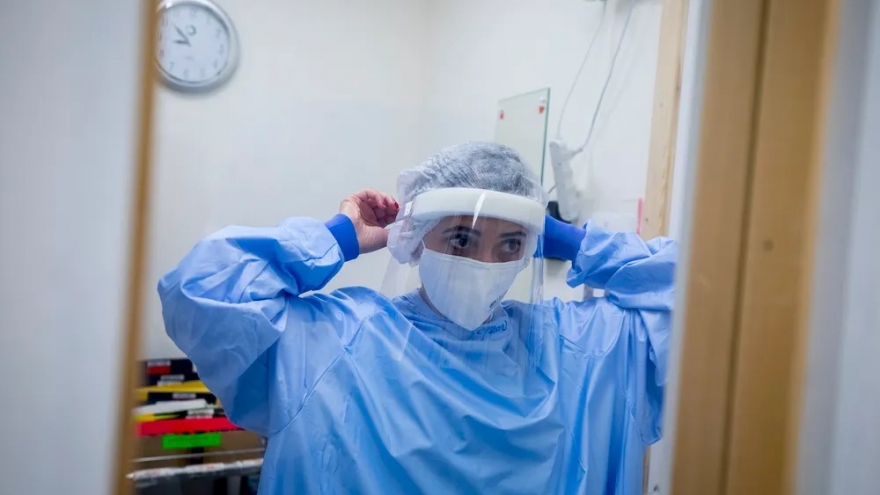 Israel ghi nhận số ca mắc Covid-19 nghiêm trọng gia tăng liên tục