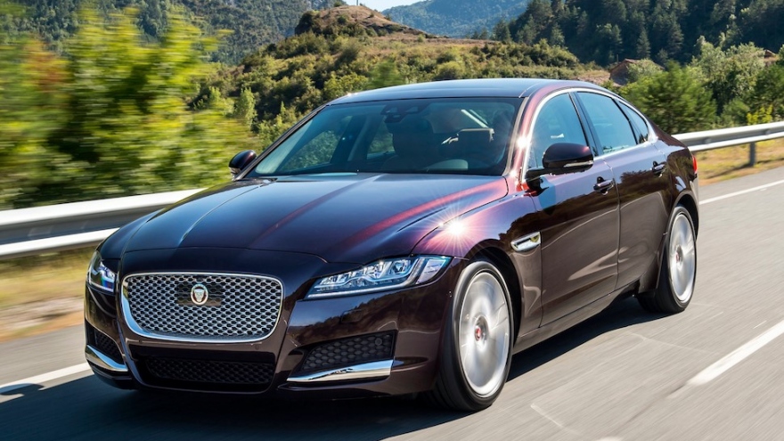 Jaguar XF R SPORT – Mẫu sedan thể thao thực thụ