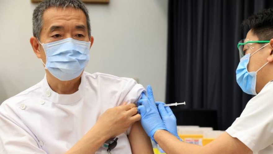 Nhật Bản không cần mua thêm vaccine ngừa Covid-19