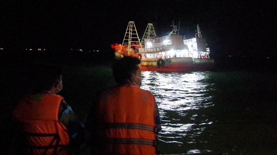 Tạm giữ 25 thuyền viên từ Malaysia về Việt Nam bằng đường biển