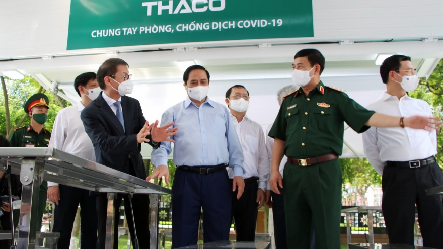 THACO sản xuất và trao tặng 126 xe vận chuyển vaccine và tiêm chủng lưu động