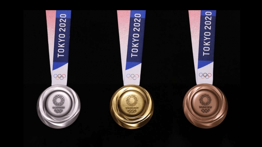 11 bộ huy chương được trao trong ngày thi đấu chính thức đầu tiên của Olympic Tokyo