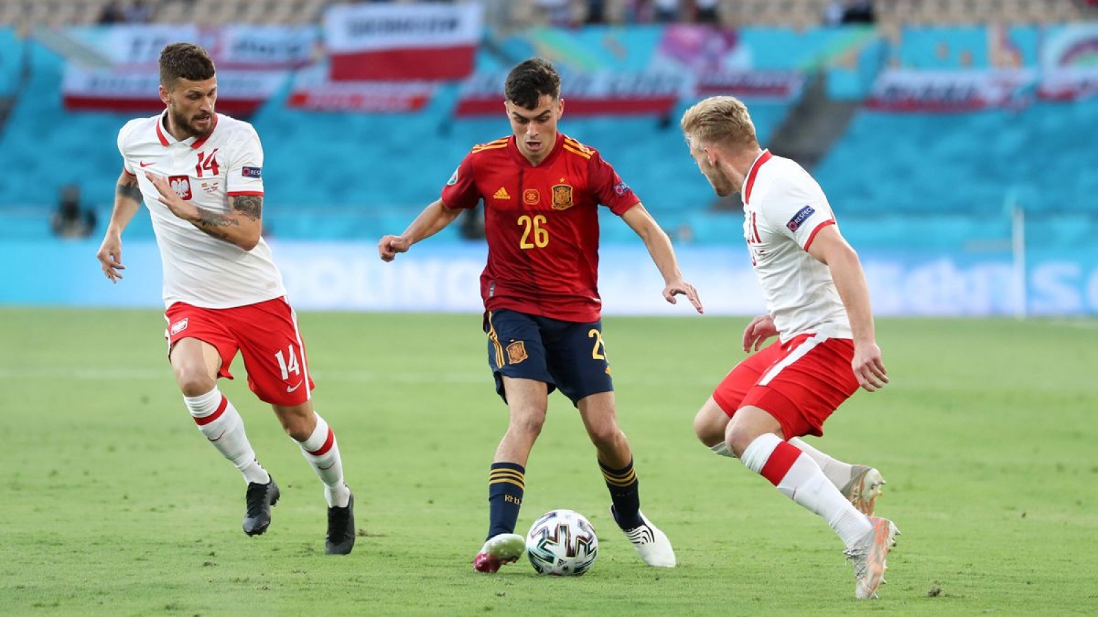 HLV Barca bức xúc khi Pedri phải đá Olympic Tokyo 