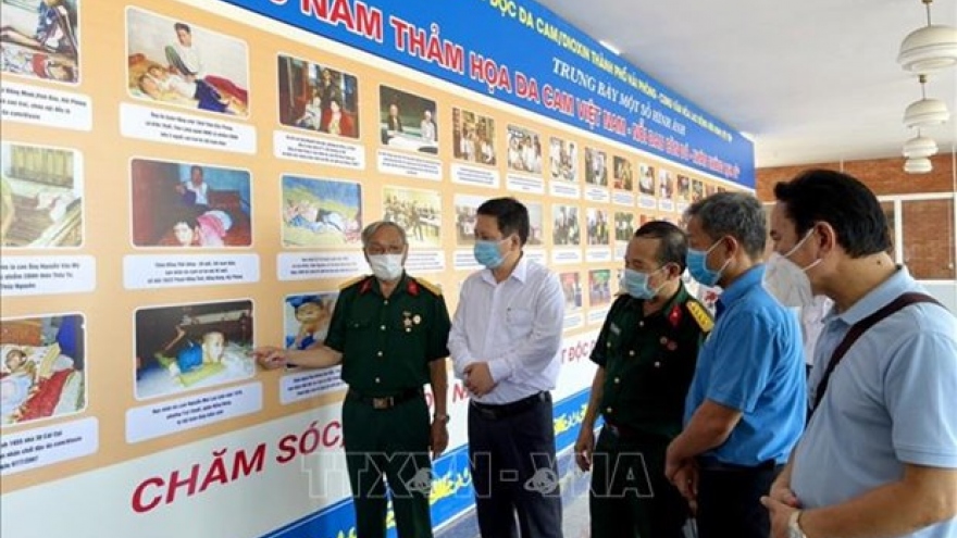 Photo exhibition sheds light on AO/dioxin disaster in Vietnam