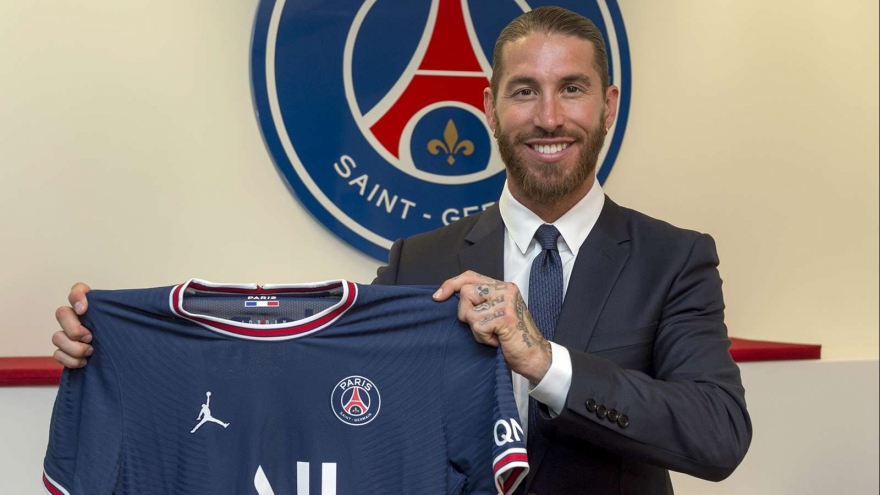 Sergio Ramos chính thức ra mắt PSG, nhận chiếc áo số 4 quen thuộc