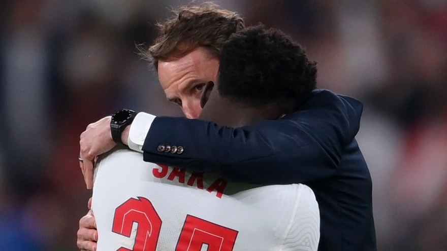 ĐT Anh “sút bay” chức vô địch EURO, Gareth Southgate nhận lỗi