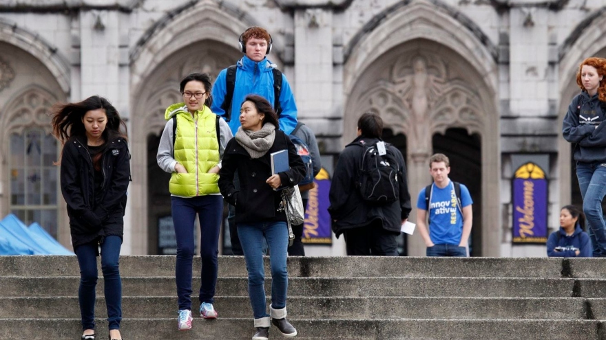 Hơn 1.000 du học sinh Trung Quốc định kiện Chính phủ Mỹ vì bị hạn chế visa