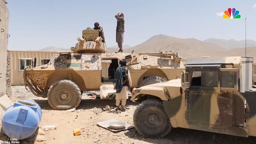 Taliban thu được hàng loạt vũ khí, khí tài của các lực lượng Afghanistan