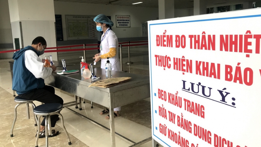 Bệnh viện Đà Nẵng chủ động tầm soát, xét nghiệm SARS-CoV-2