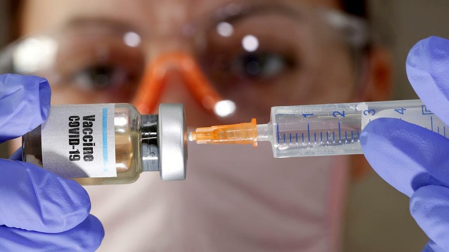 Australia hoàn thành tiêm vaccine cho người trưởng thành vào đầu năm 2022