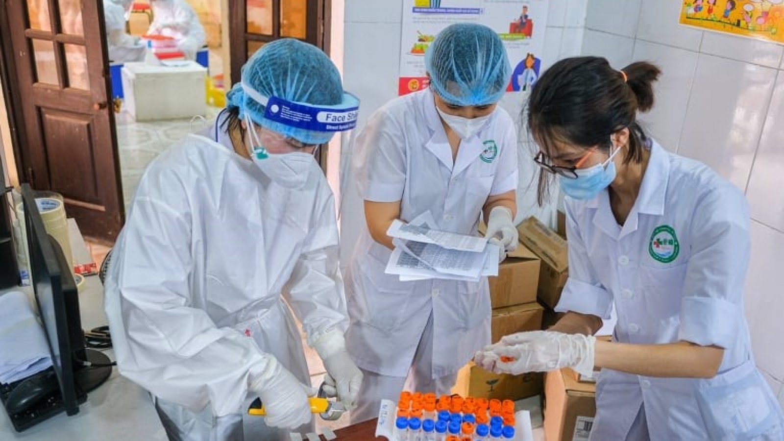 Hà Nội ghi nhận thêm 10 trường hợp dương tính với SARS-CoV-2