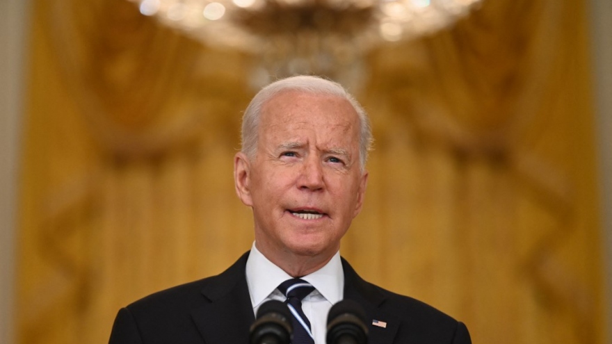 Tổng thống Joe Biden cam kết sẽ đưa mọi người Mỹ muốn về nước rời khỏi Afghanistan