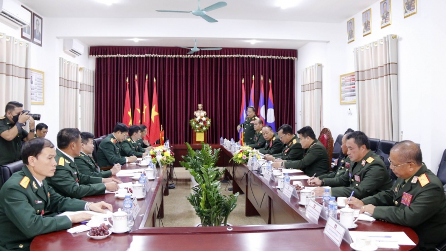 Việt Nam và Lào tăng cường hợp tác quốc phòng
