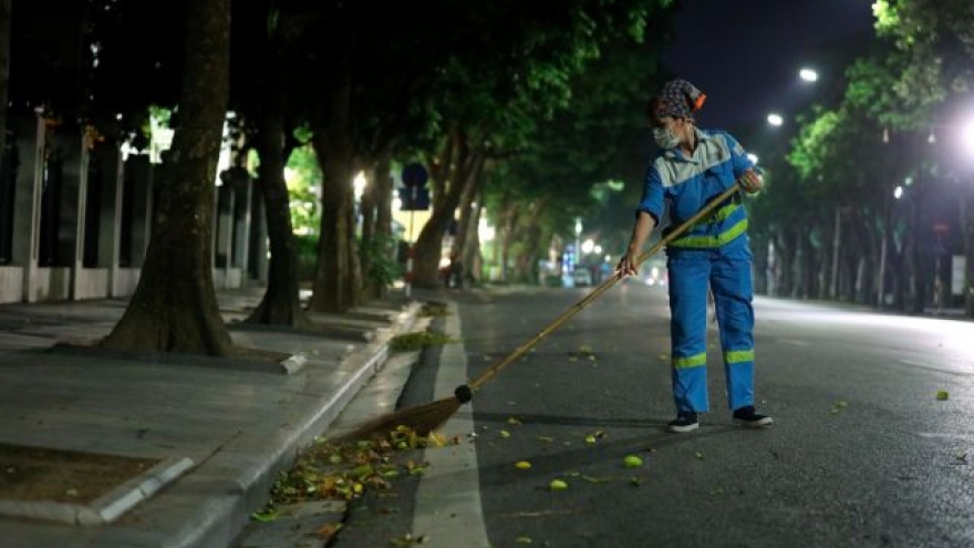 Trash collectors unsung heroes during COVID restrictions