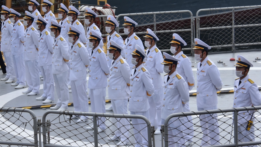 Biên đội tàu của Hải quân Việt Nam cập cảng TP. Vladivostok