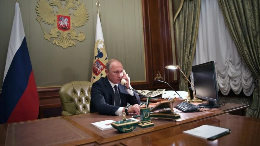 Tổng thống Nga điện đàm với Tổng thống Pháp về tình hình Afghanistan