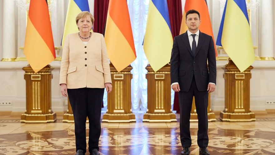 Thủ tướng Đức và Tổng thống Ukraine hội đàm giải quyết tình hình Donbass