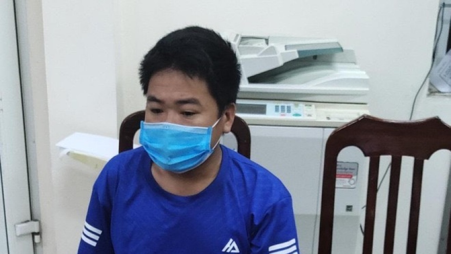 Nóng 24h: Vi phạm giãn cách còn đâm cán bộ tại chốt kiểm dịch