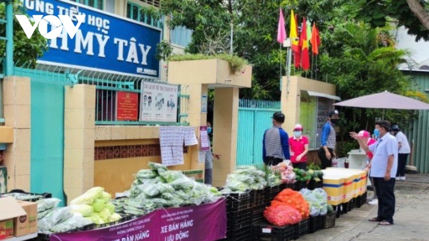 TP.HCM mở bán lại thực phẩm tại chợ truyền thống