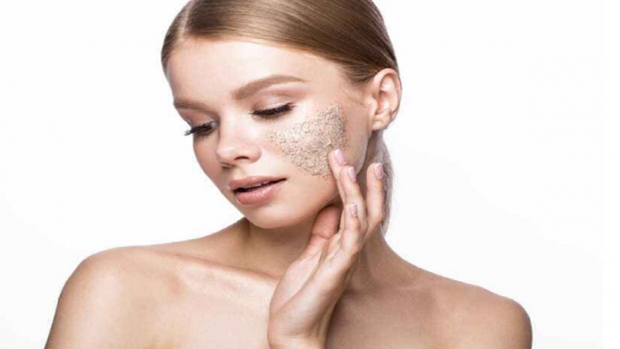 Tẩy da chết quá nhiều có thể gây hại cho làn da như thế nào?