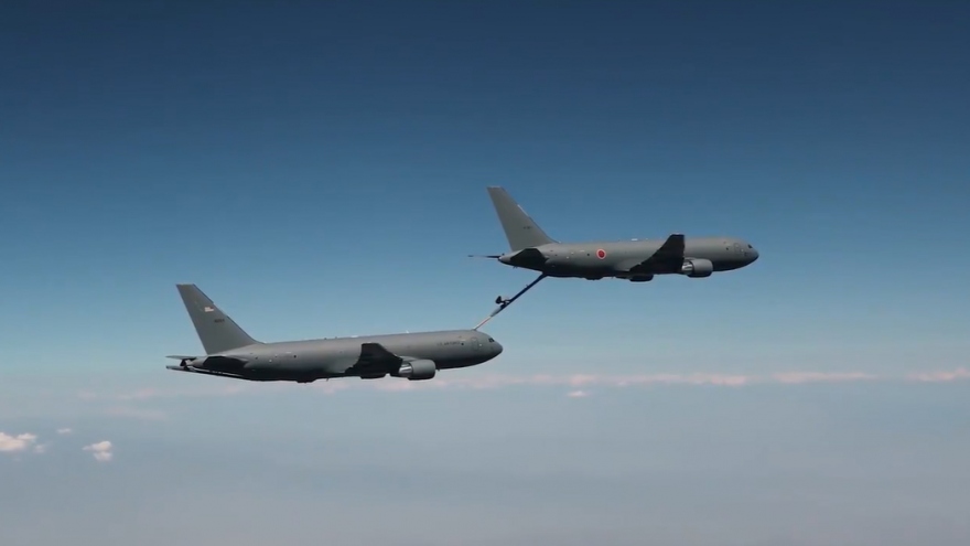 “Thùng xăng bay” KC-46 của Nhật Bản lần đầu tiếp và nhận nhiên liệu từ "đồng nghiệp"