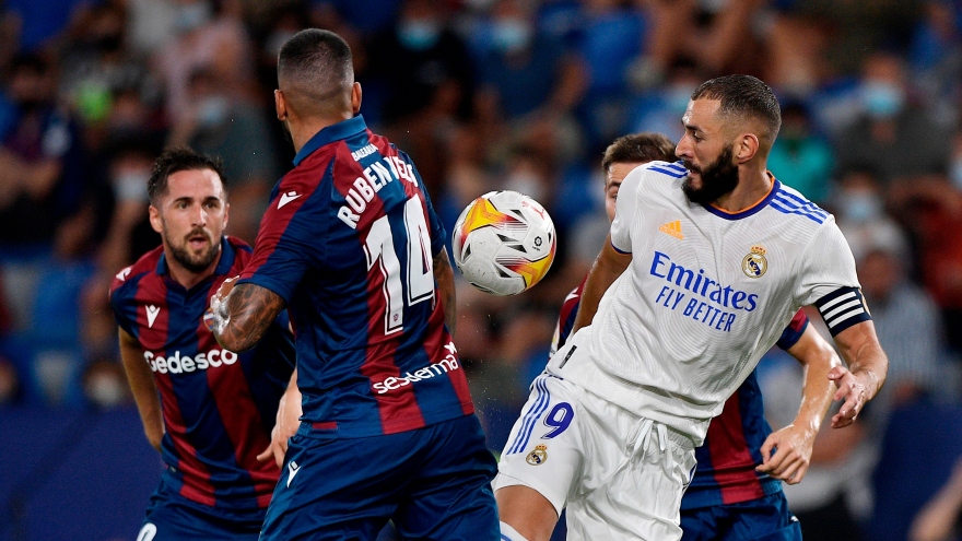 Real Madrid chia điểm với Levante sau trận cầu "điên rồ" ở La Liga