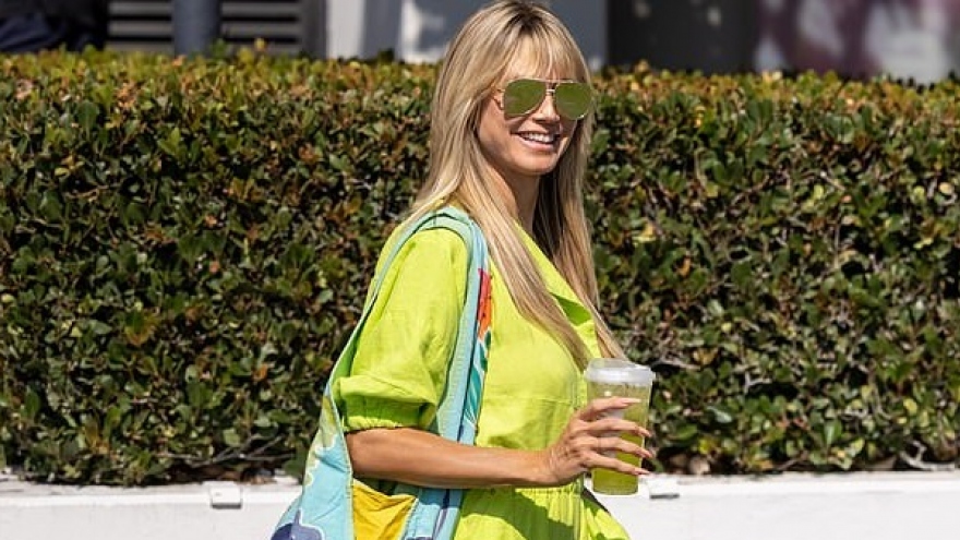 Siêu mẫu áo tắm Heidi Klum rạng rỡ xuống phố ở Los Angeles