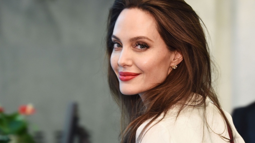 Angelina Jolie gia nhập Instagram, chia sẻ bài đăng đầu tiên đầy ý nghĩa