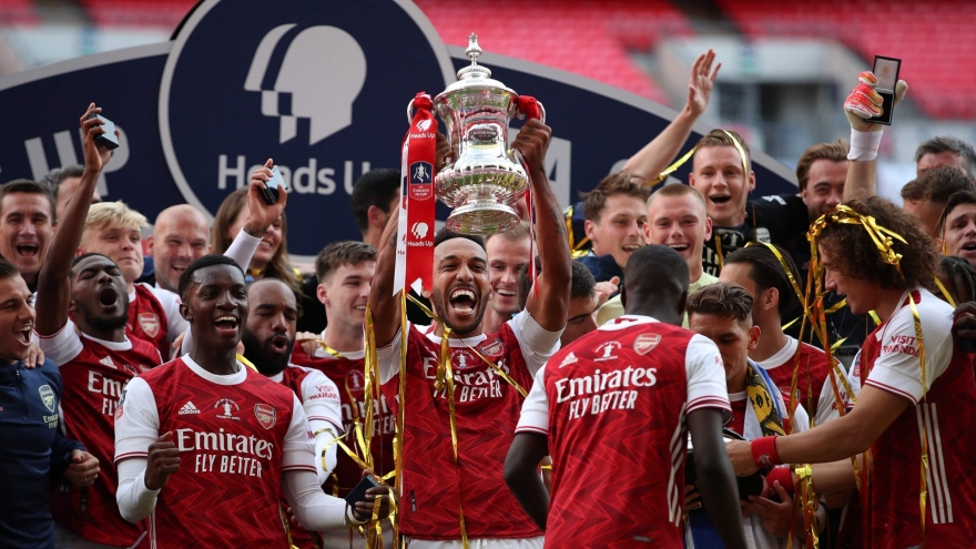 Ngày này năm xưa: Arsenal nối dài kỷ lục vô địch FA Cup