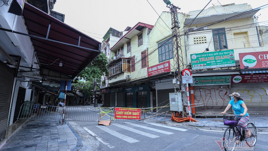 Unprecedented images in Hanoi Old Quarter