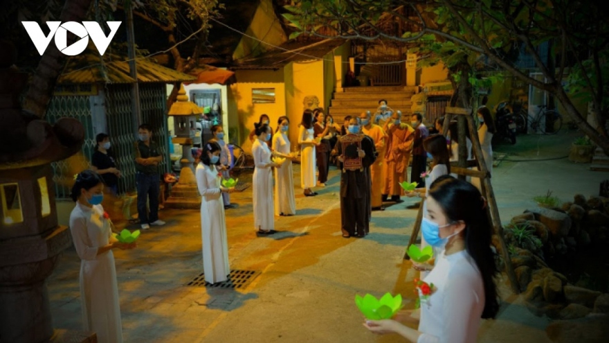 Pagodas urged to move Vu Lan Festival online