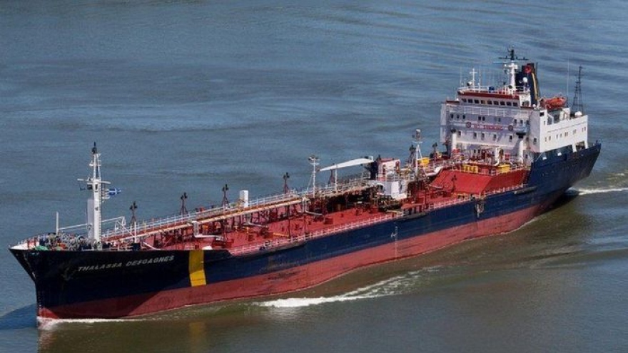 Thêm vụ tàu chở dầu bị cướp ngoài khơi UAE, Iran lại đứng trước mũi sào chỉ trích