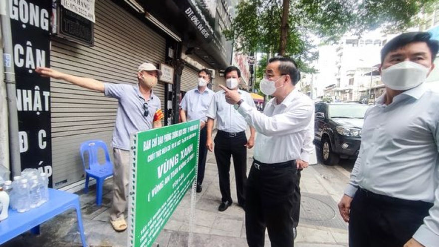 Chủ tịch Hà Nội chỉ đạo đảm bảo an toàn “2 mũi chủ công” chống dịch tại các điểm nóng