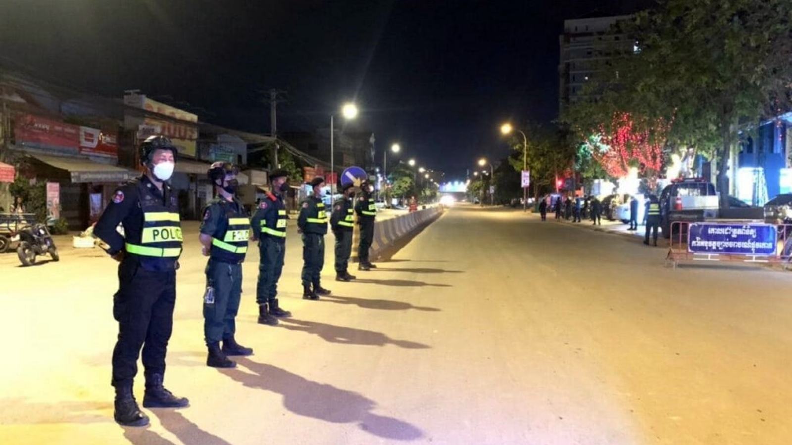 Phnom Penh (Campuchia) mạnh tay với những người vi phạm lệnh giới nghiêm