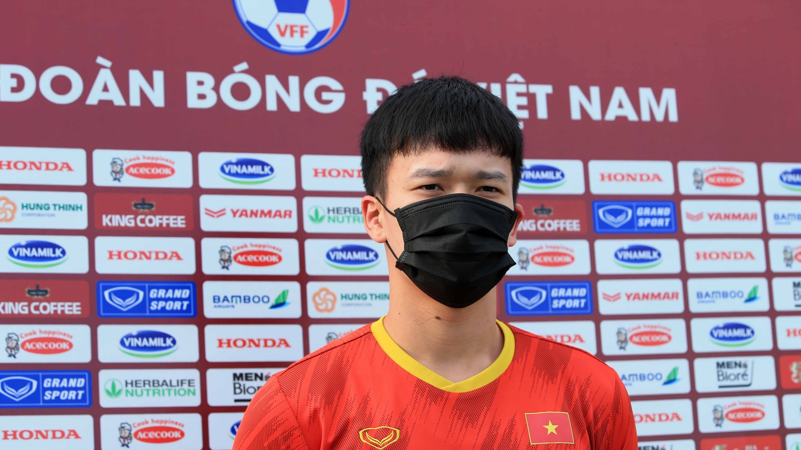 Hoàng Đức miệt mài rèn thể lực hy vọng “lọt mắt xanh” của HLV Park Hang Seo