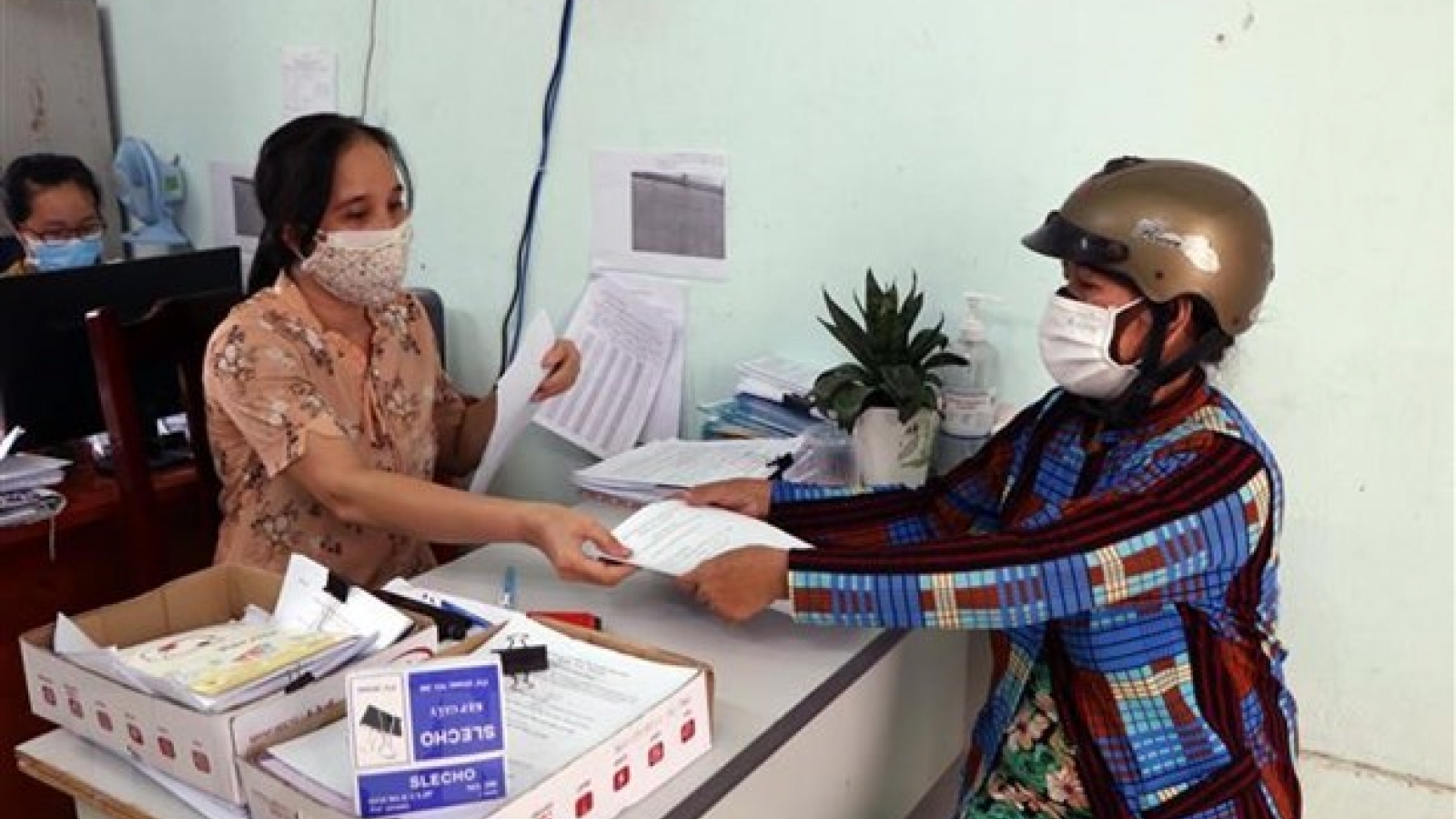 Nearly US$40 million in relief aid given to freelancers in 19 southern localities