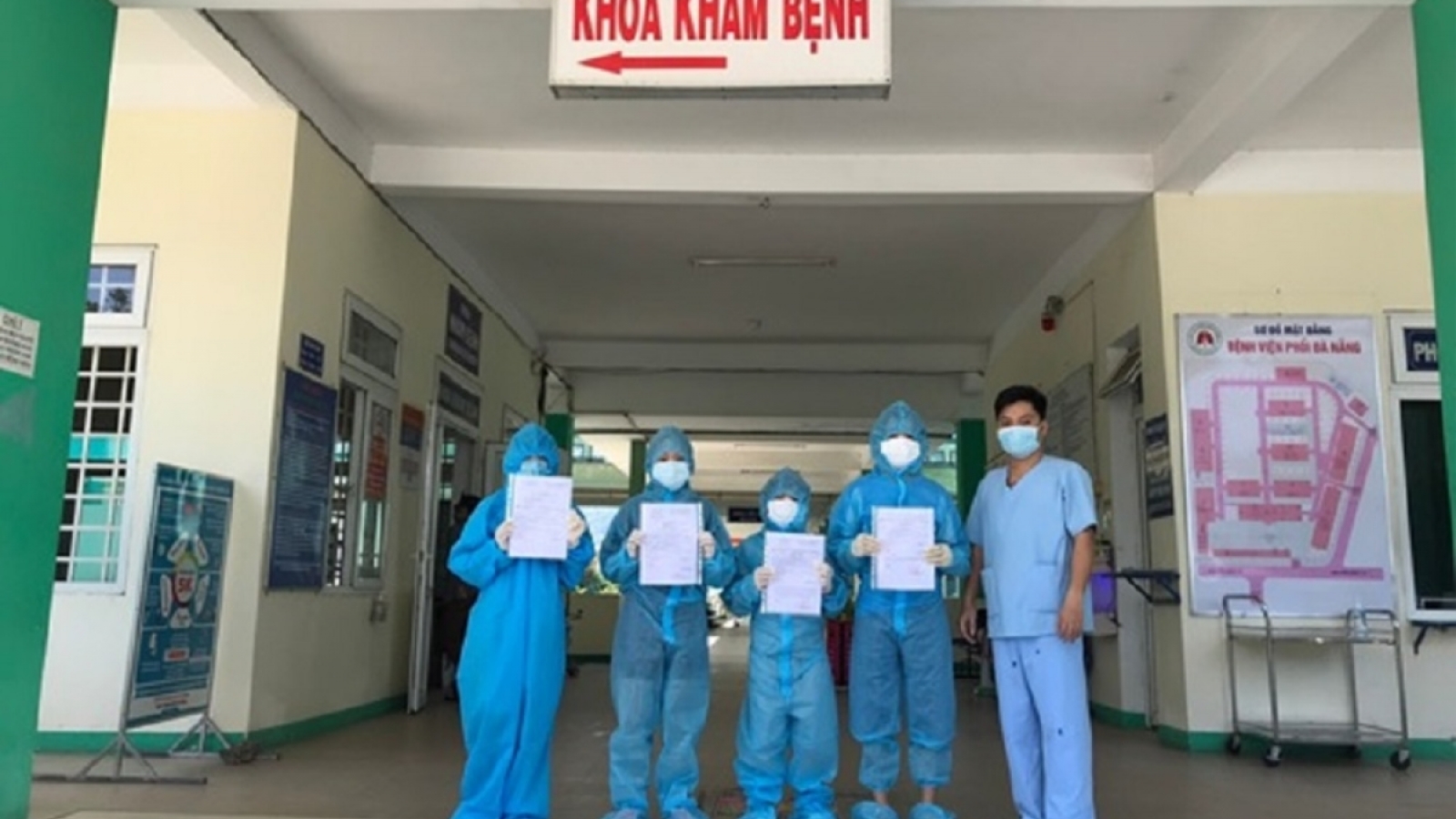 Over 100,000 COVID-19 patients in HCM City discharged from hospitals
