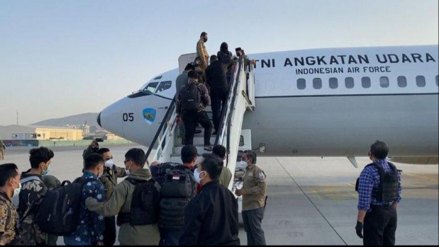 Máy bay quân sự Indonesia sơ tán công dân khỏi Afghanistan