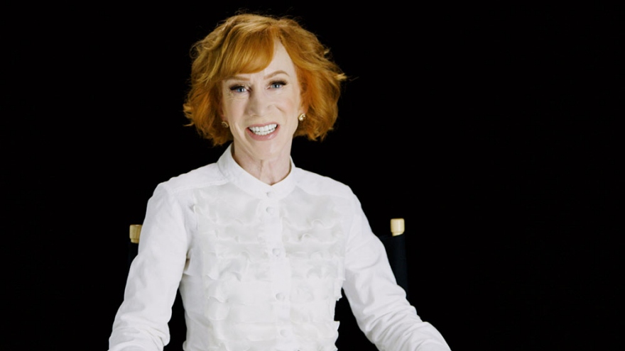 Danh hài Kathy Griffin phải cắt bỏ một nửa lá phổi trái