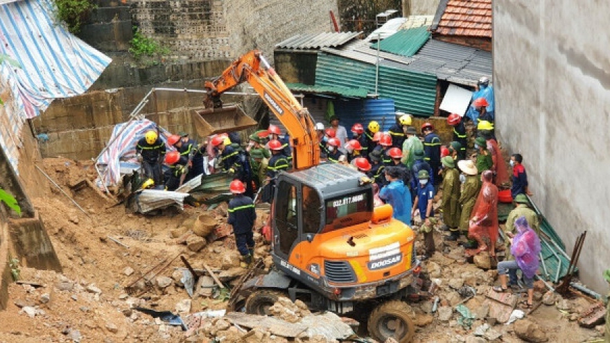 Three dead, one injured in North Vietnam landslide 