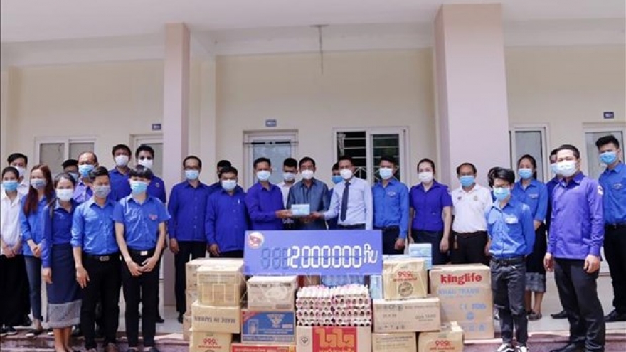 Laos assists Vietnamese students in Vientiane amid COVID-19