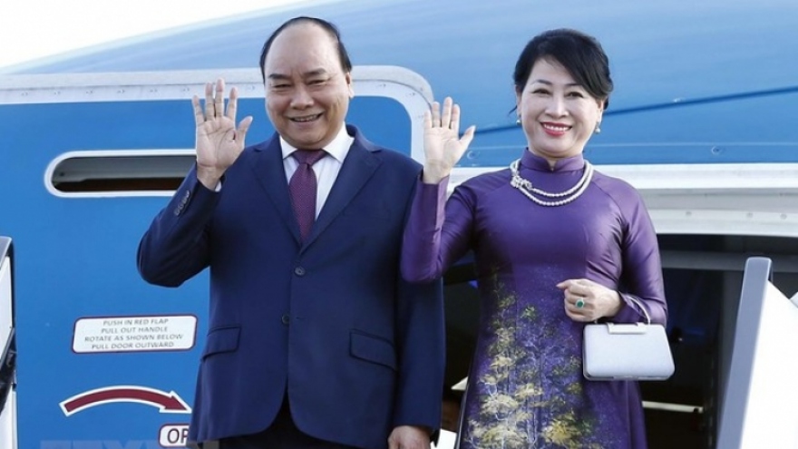 President Phuc leaves Hanoi for official visit to Laos