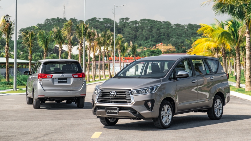 Toyota Innova lần đầu lọt Top 10 mẫu xe bán ế nhất tháng