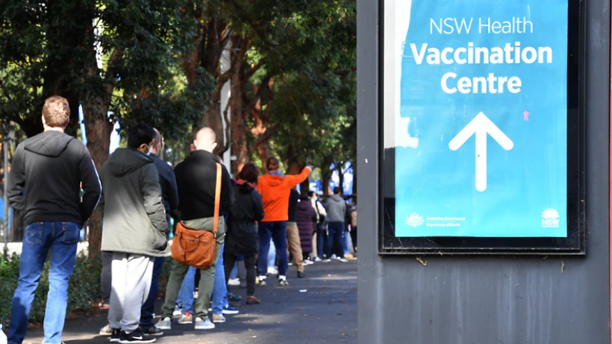 Australia hoàn thành tiêm 13 triệu mũi vaccine ngừa Covid-19