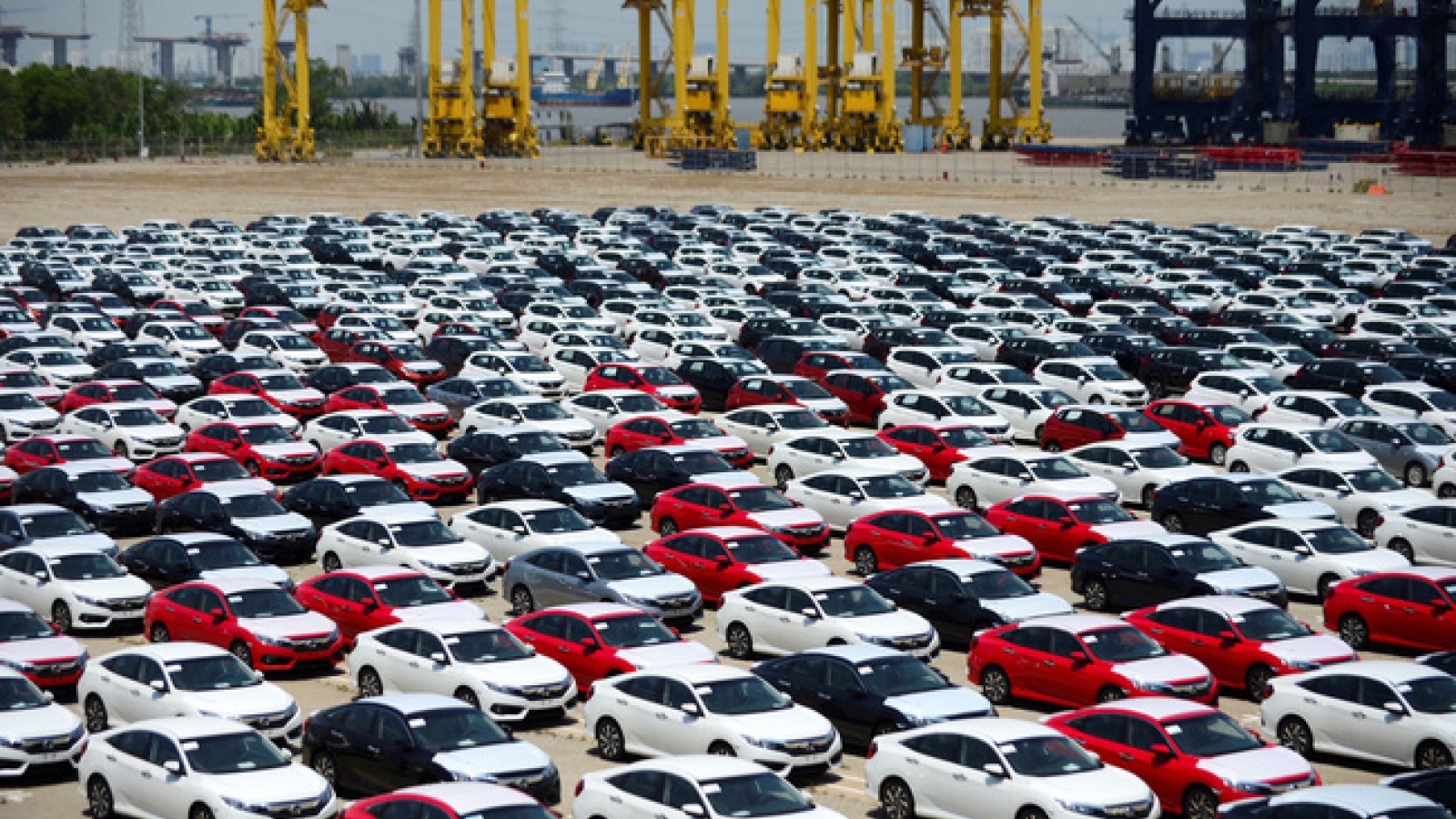 Vietnam spends US$2 billion on car imports in seven months 