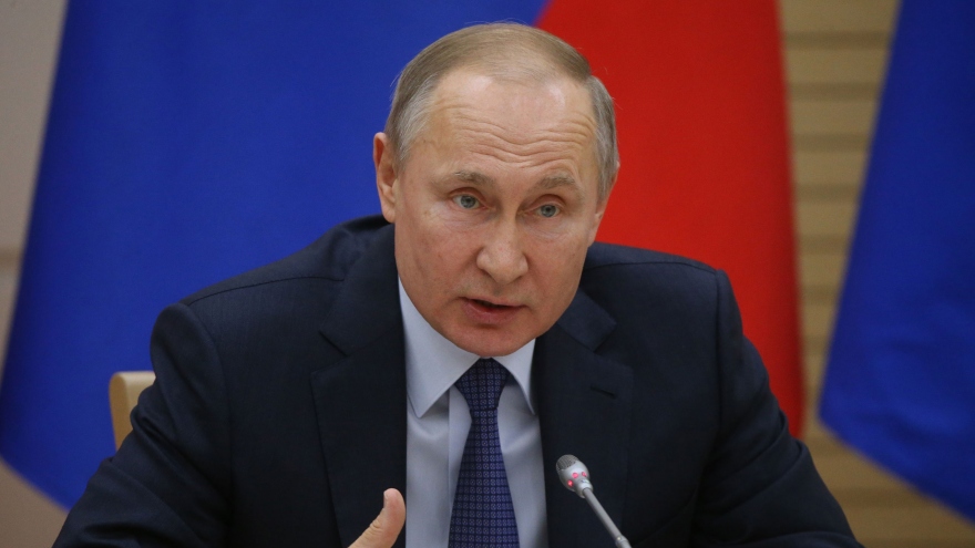 Tổng thống Putin cảnh báo khủng bố trà trộn vào dòng người tị nạn rời Afghanistan