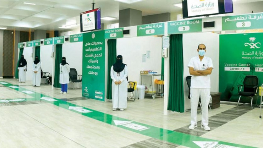 Saudi Arabia bắt buộc công dân tiêm chủng để tham gia các hoạt động kinh tế, xã hội