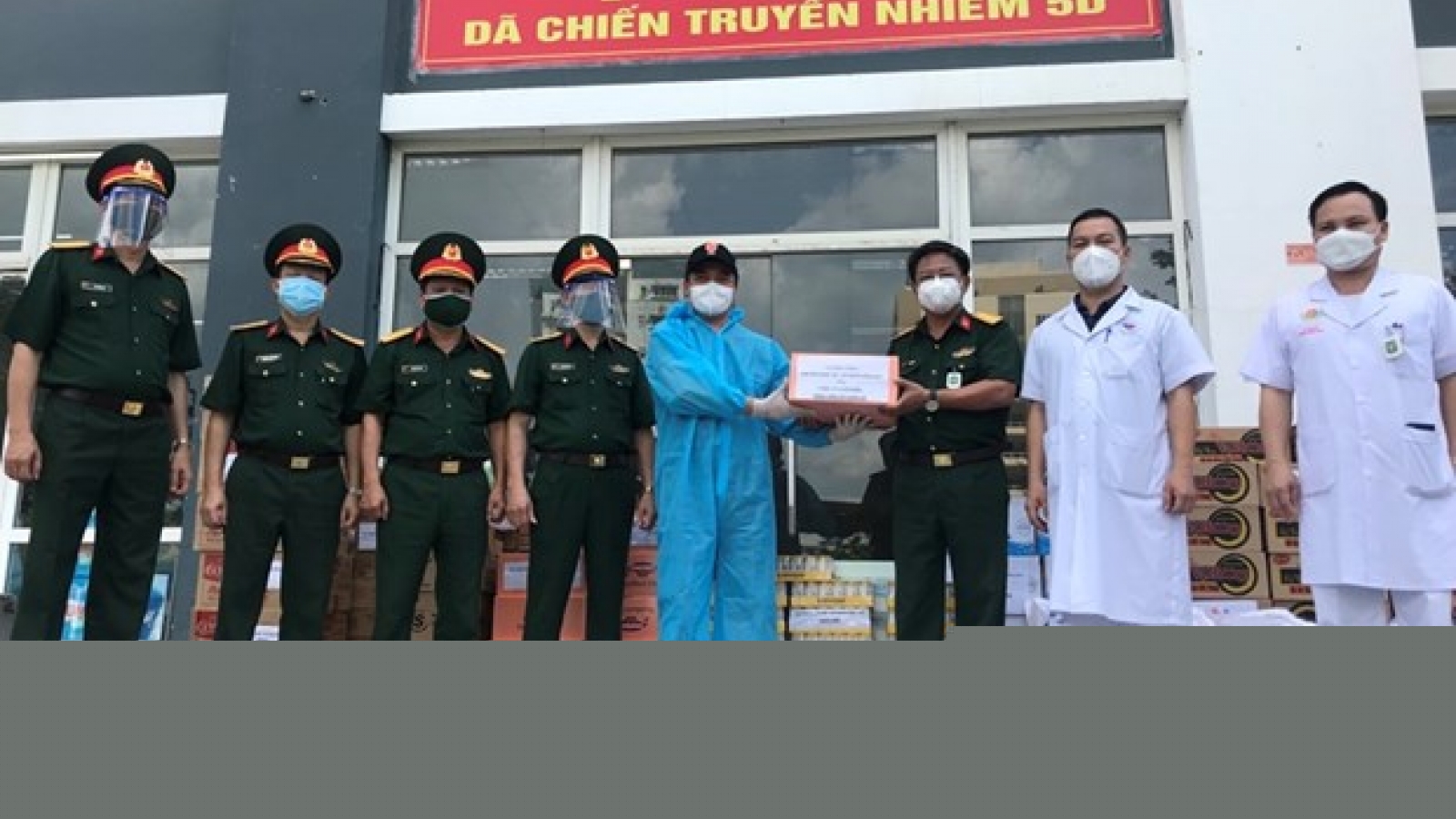 South Africa’s Honorary Consul assists military hospitals in COVID-19 combat